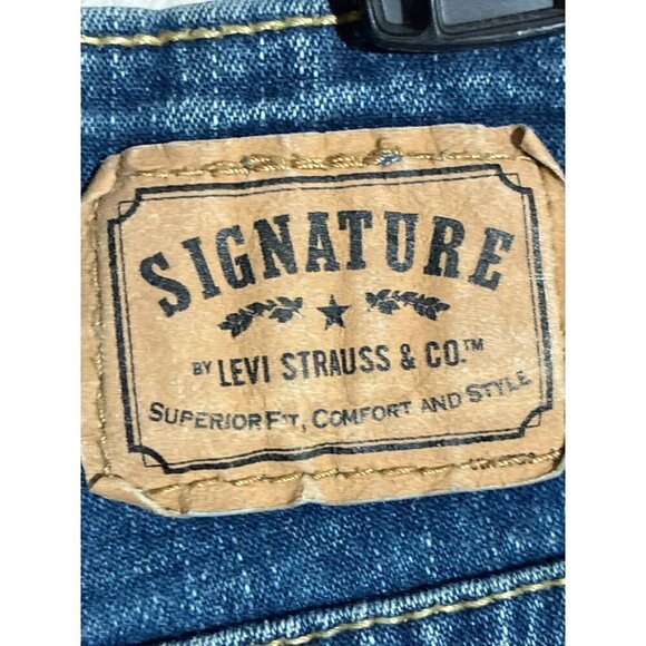 Levi Signature Jeans Womens Mid Rise Bootcut Size 10 Long Blue Denim - Picture 4 of 10